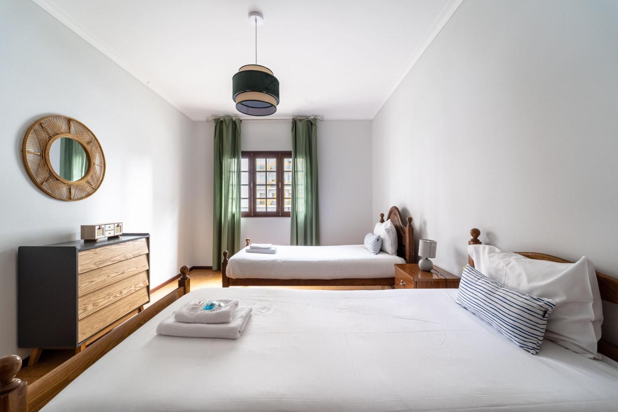 Amorosa Villa, 500M From The Beach By House And People מראה חיצוני תמונה