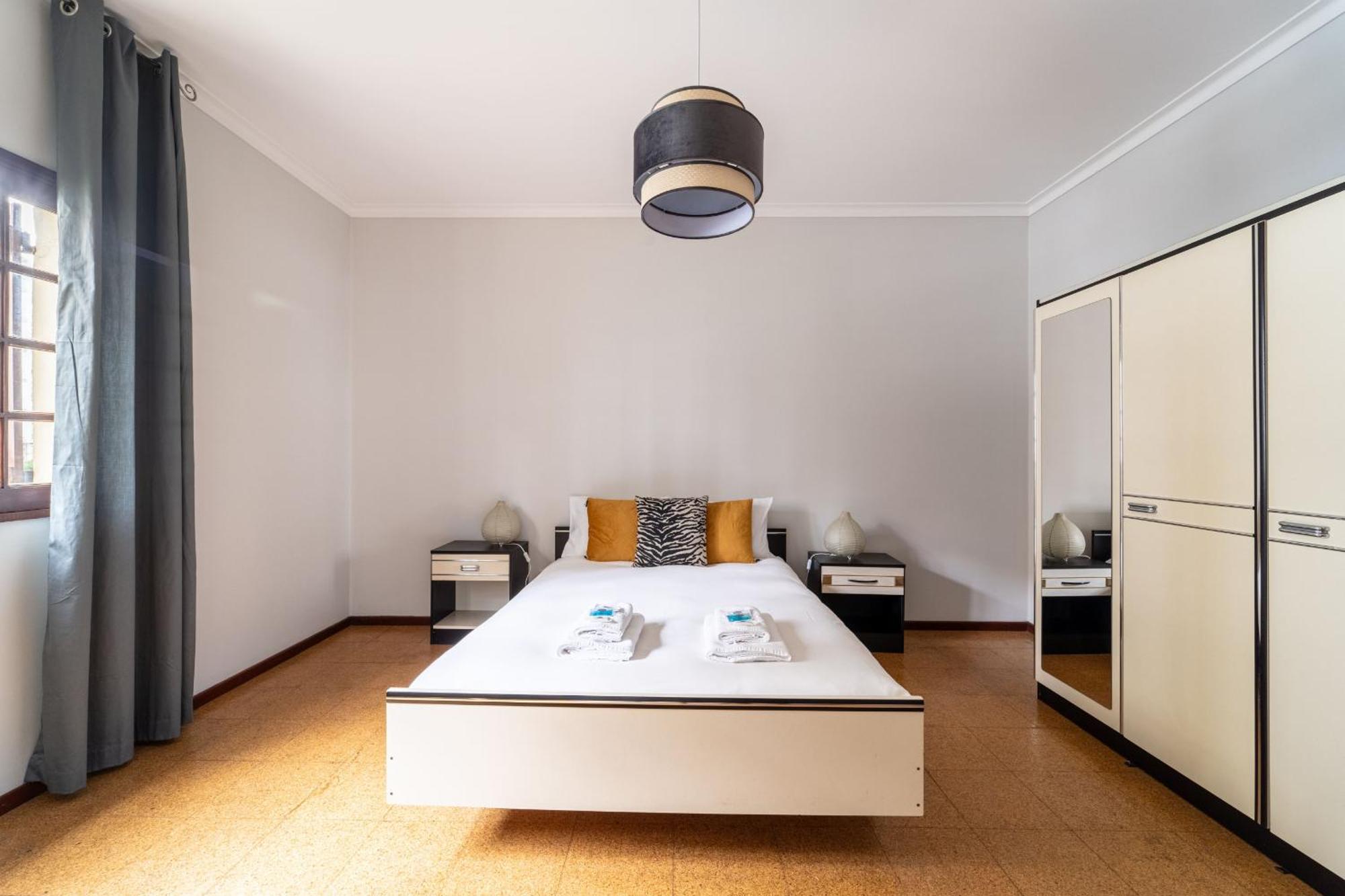 Amorosa Villa, 500M From The Beach By House And People מראה חיצוני תמונה
