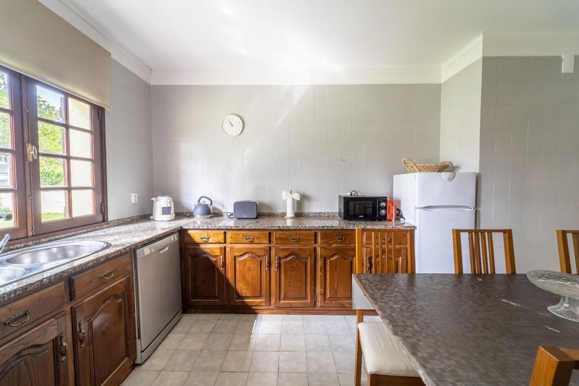 Amorosa Villa, 500M From The Beach By House And People מראה חיצוני תמונה