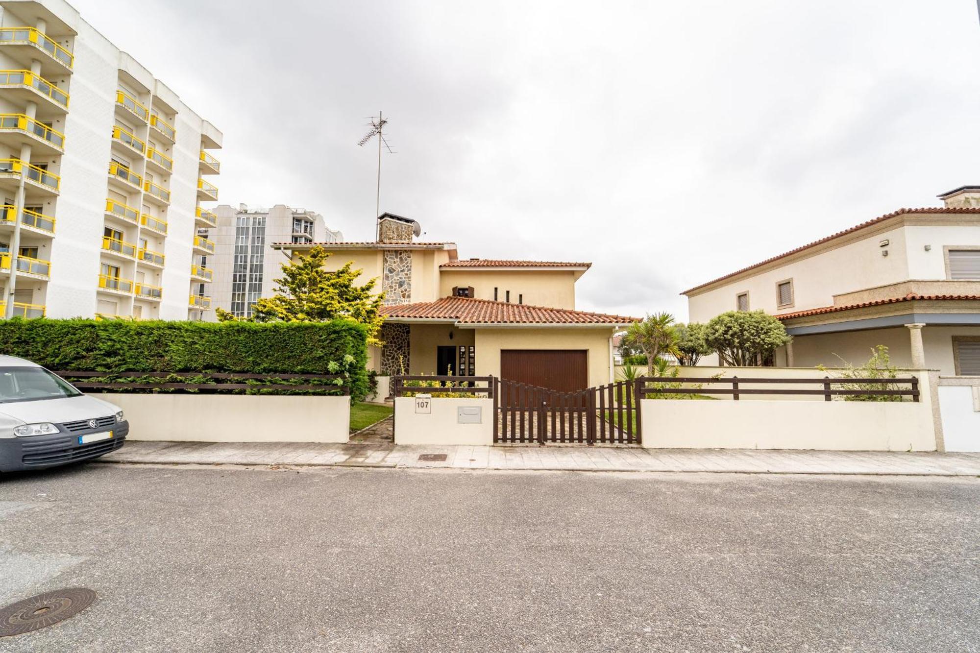 Amorosa Villa, 500M From The Beach By House And People מראה חיצוני תמונה
