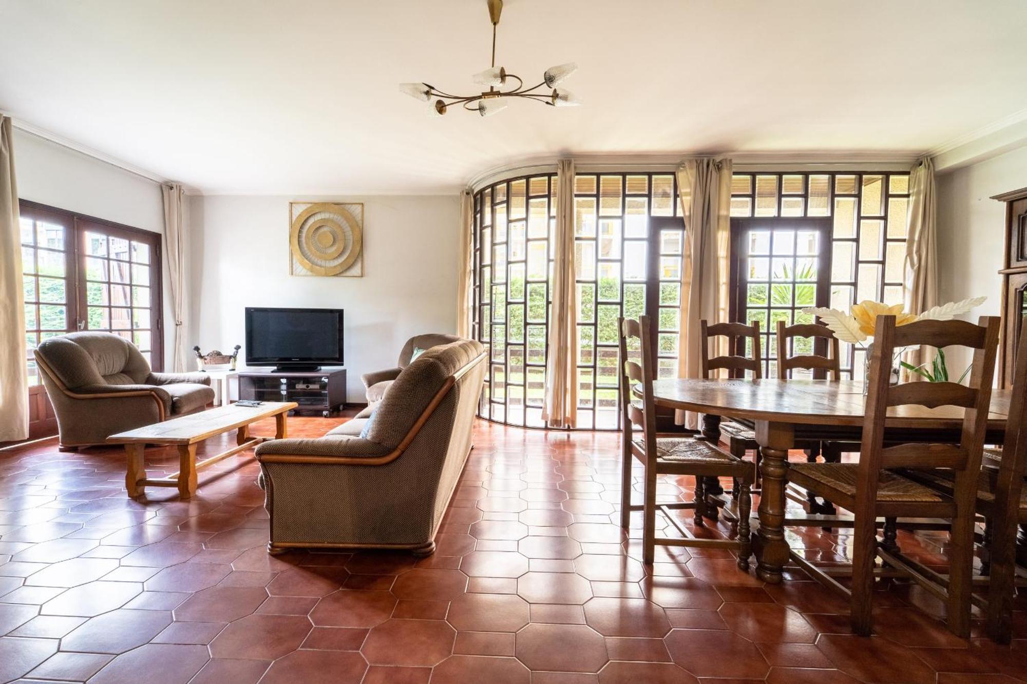 Amorosa Villa, 500M From The Beach By House And People מראה חיצוני תמונה