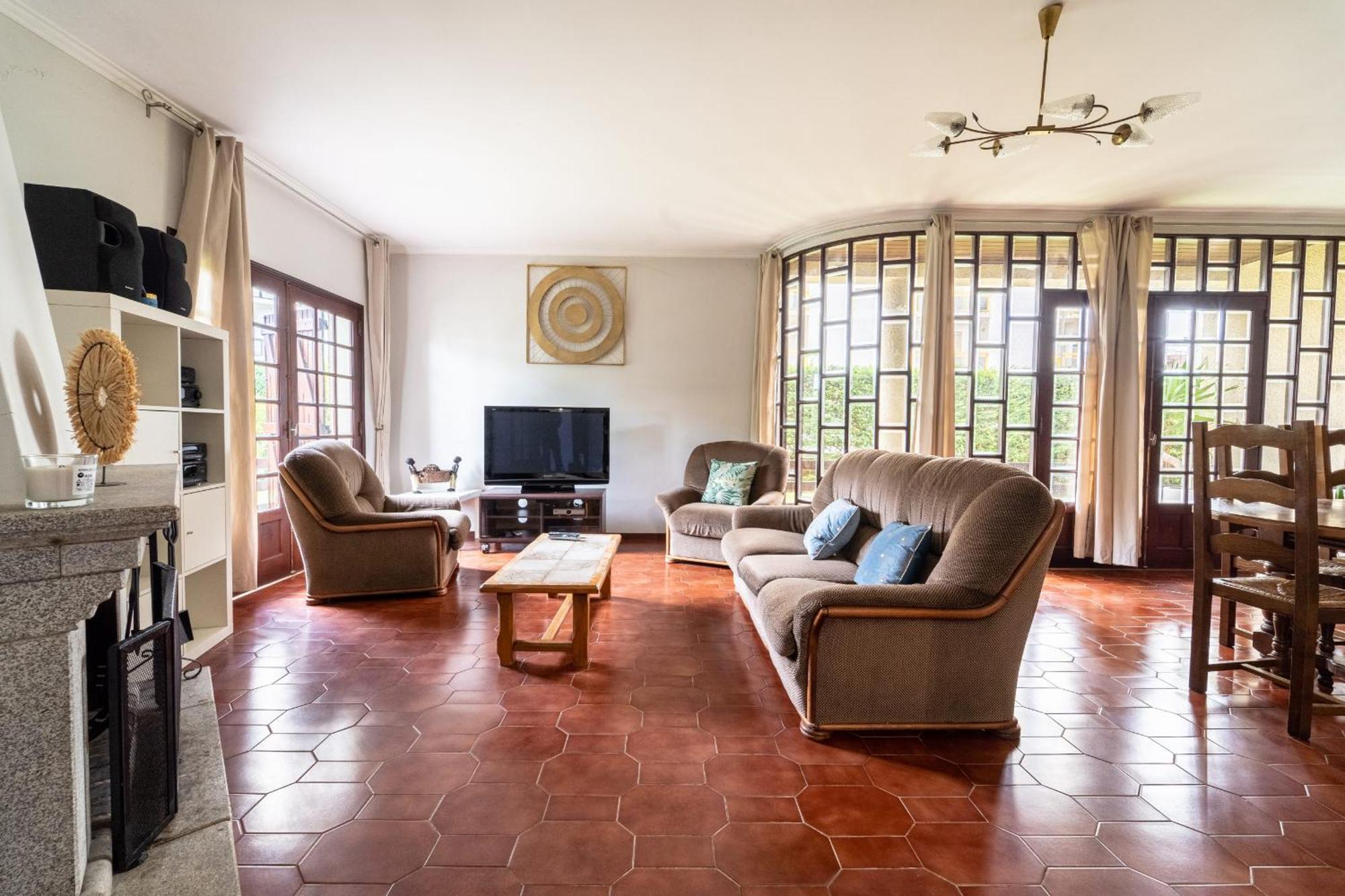 Amorosa Villa, 500M From The Beach By House And People מראה חיצוני תמונה